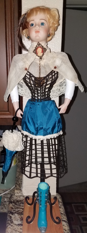 Victorian Mod by artist Suzanne Courtney